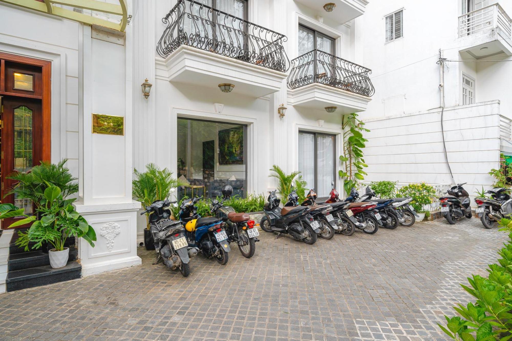 Ttr Moonstone Apart Hotel Da Lat Eksteriør billede